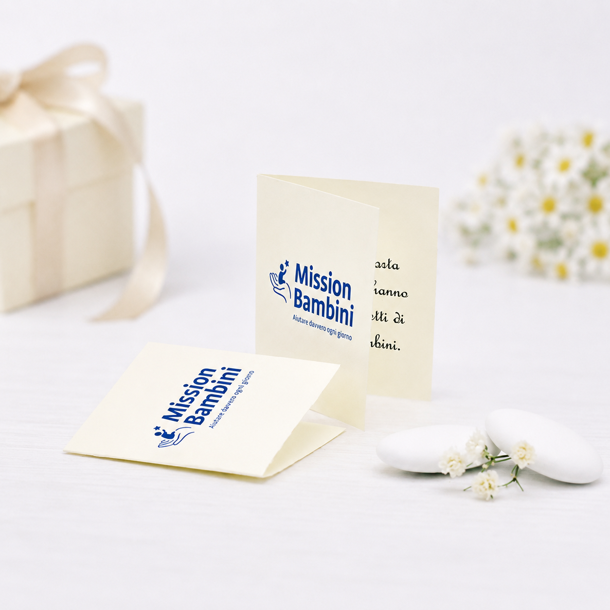 Bigliettini solidali personalizzabili per bomboniere Mission Bambini.