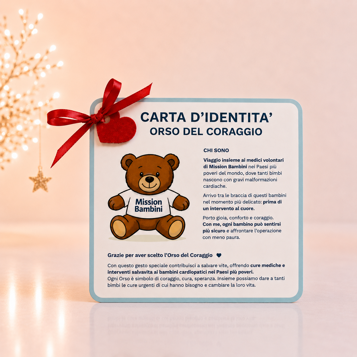 Scheda informativa dell'Orso del Coraggio Mission Bambini ambientata in un contesto natalizio.